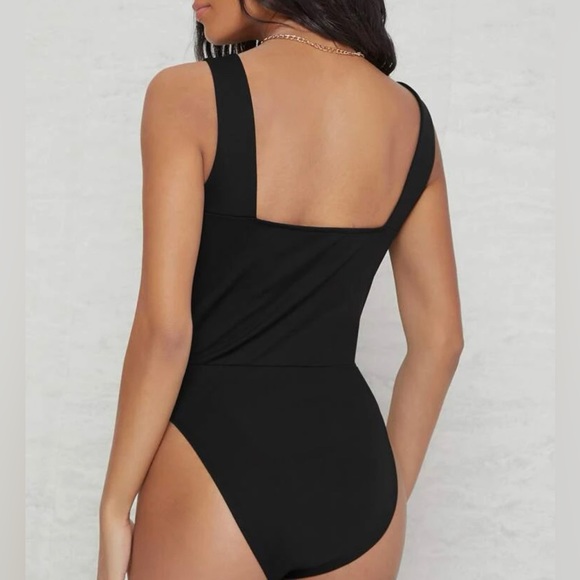 SHEIN Sheer Mesh Panel High-Leg Bodysuit - Picture 4 of 5